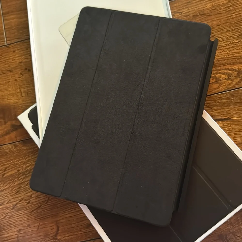 Apple Leather Smart Cover Black
